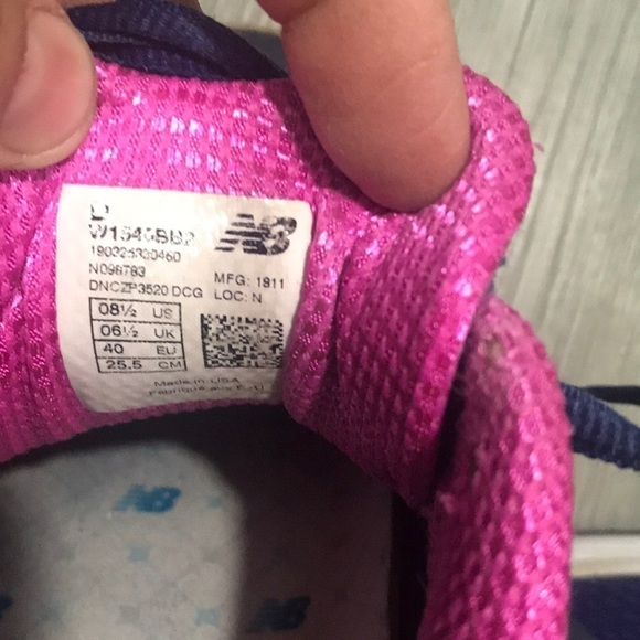 New Balance Performance/Motion Control Runners. Size 8.5 - Picture 10 of 10